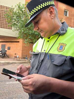 Video: denuncian a PMT de Asunción por “inventar” multa y agredir a un conductor - Policiales - ABC Color