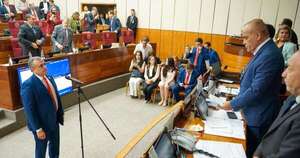 La Nación / Liseras jura tras permiso a Rivas e integra la bancada oficialista