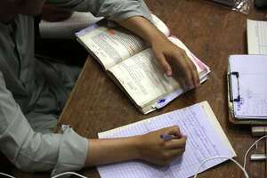 Alerta de Unesco: niñas vuelven a quedarse rezagadas en matemáticas - Mundo - ABC Color