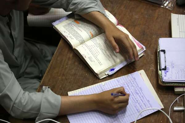 Alerta de Unesco: niñas vuelven a quedarse rezagadas en matemáticas - Mundo - ABC Color