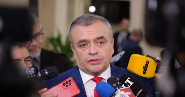 Diario HOY | Liseras ocupará su banca “por el tiempo que sea necesario”