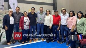 LA PAZ FORTALECE A PRODUCTORES CON ENTREGA DE EQUIPOS DE APICULTURA