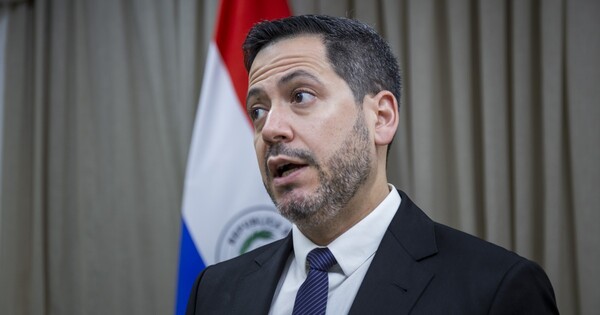 Latorre avanza con respaldo seccionales  y desafía al bloque de gobernadores