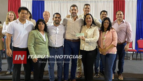 LA PAZ RECIBE APOYO PARA EL TRANSPORTE DE ESTUDIANTES UNIVERSITARIOS