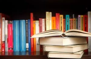 Día del Libro: destacan el valor del papel en la era digital