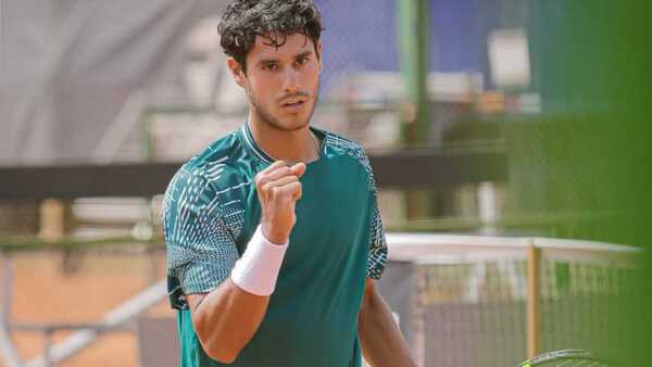 Histórico debut: Vallejo da el golpe y avanza en el Masters 1000 de Madrid