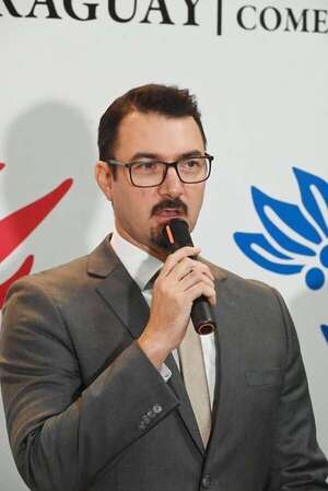 AUDIO: Los primeros 16 extranjeros rechazados por Estados Unidos ya están en Paraguay - A La Gran 7-30 - ABC Color