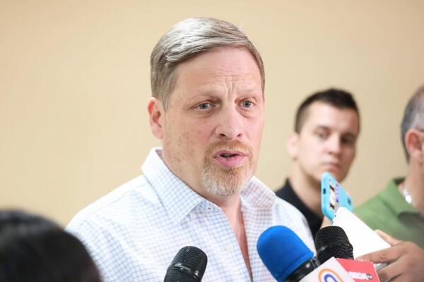 Bancada de HC en el Senado plantea que Baruja acompañe a Alliana - ADN Digital