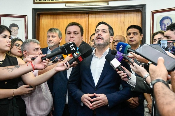 Tensión en el oficialismo: Gobernadores y diputados piden postergar la definicion de la chapa