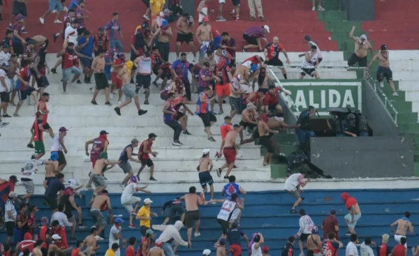 APF multa a Olimpia por los destrozos en el Superclásico