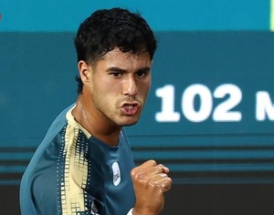 ¡Histórico! Dani Vallejo vence a Grigor Dimitrov y avanza a la segunda ronda del Masters 1000 de Madrid - ADN Digital