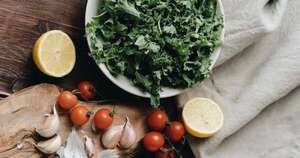La Nación / Conocé cuál es la verdura con más hierro que la carne y más calcio que la leche