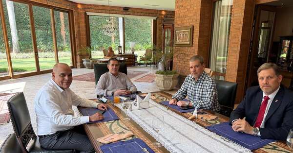 La Nación / Sendores presentan ante Horacio Cartes  propuesta de Baruja para dupla presidencial