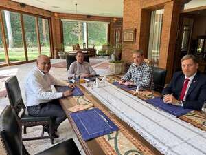 Rápidamente “llevan” a Cartes el nombre de Baruja para la Vice - Política - ABC Color