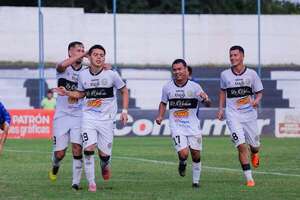 Olimpia de Itá golea a Sportivo Limpeño en la Primera B - Fútbol de Ascenso de Paraguay - ABC Color