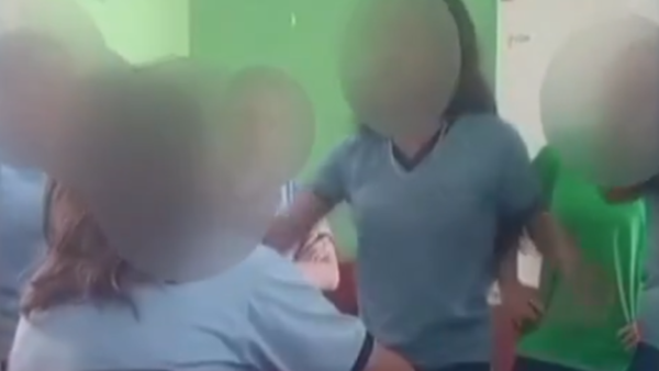 Brutal agresión en colegio de Hernandarias queda filmada
