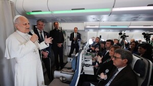 Papa lamenta que tantos inocentes mueran en la guerra