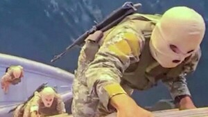 Mientras sigue la tensión en Ormuz, otro portaaviones llega a la zona