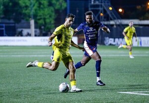 Rueda el balón en barrio Obrero