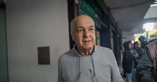 La Nación / Maradona estaba hinchado “como un globo”, ratifica médico en nuevo juicio