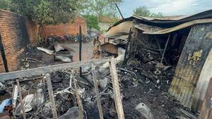 Taller de moto arde en llamas y causa millonarias pérdidas