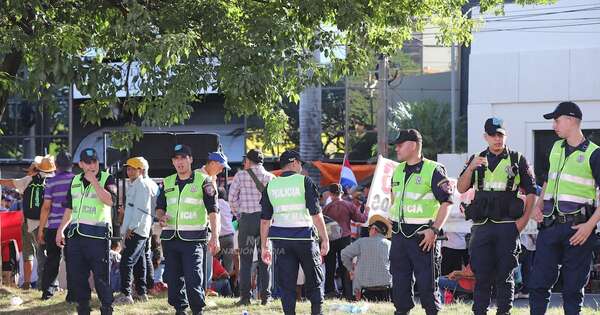 Diario HOY | Dirigente movilizó a los adultos mayores, les mintió y abandonó