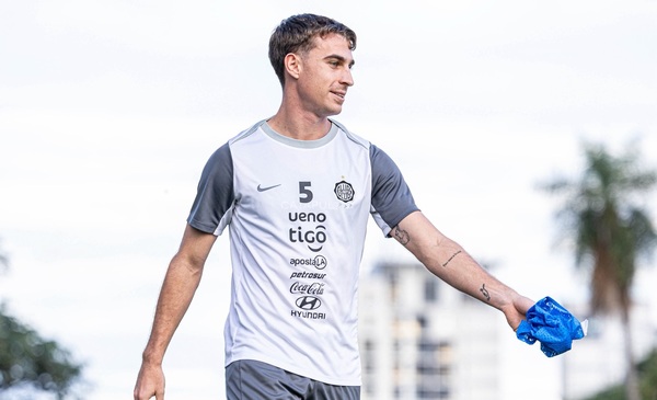 Olimpia: Juan Fernando Alfaro es duda para el Clásico Blanco y Negro