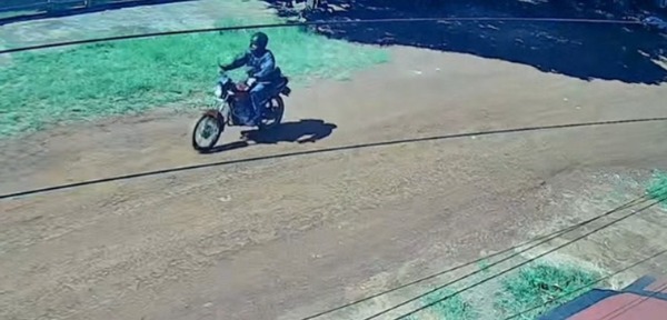 Buscan identificar a depravado que habría exhibido sus genitales a una niña - trece