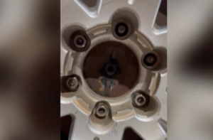 Ruedas sueltas en vehículo del IPS: Fretes no descarta negligencia o sabotaje