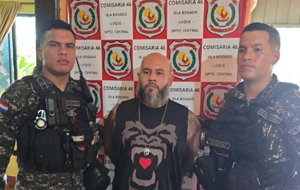 De la barra a la cárcel: prisión para barrabrava de Cerro que mostró escudo policial como "trofeo"