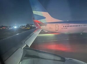 Insólito choque de aviones generó pánico entre pasajeros en Santiago de Chile