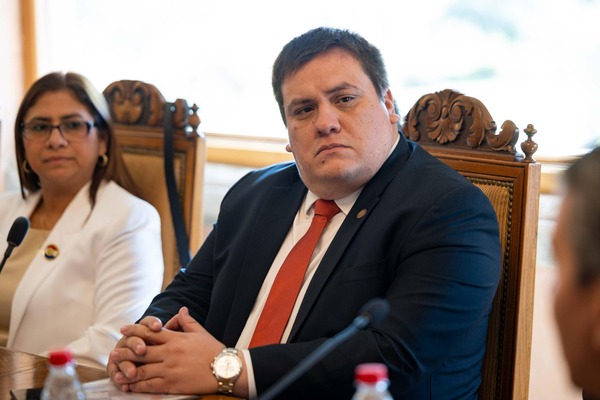 Gobernador Sosa contradice preferencia de Cartes y senadores: “Le pueden perjudicar a Alliana” - El Trueno