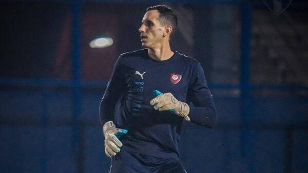 Gatito Fernández, titular en Cerro Porteño
