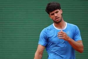 Carlos Alcaraz no jugará el Roland Garros por una lesión - Tenis - ABC Color