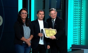 Reconocen al periodista Carlos Martini por su aporte a la lengua española - trece