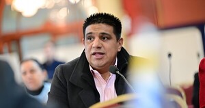 EEUU habría retirado la visa a Hugo Meza por vínculos con China