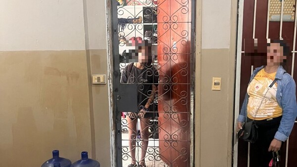 ¡Socorro! Logró zafar de su patrón árabe que la tenía bajo llave