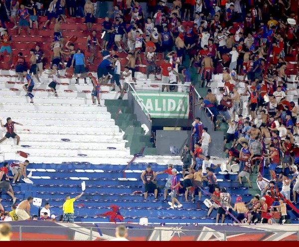 Refuerzan controles en el fútbol y establecen nuevas reglas a barras violentas - ADN Digital