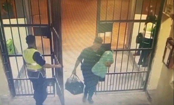 Detienen a comisario por intentar ingresar caña y whisky a Tacumbú