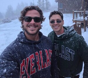 Popular / ¡Oky el amor! Dani Willgs se pegó un viajecito romántico con el que le movió la estantería