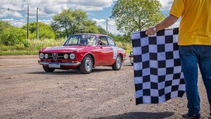 Vehículos antiguos competirán en la Costanera de Asunción