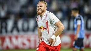 Isidro Pitta brilla en Brasil: Goles, recuperación y el sueño de la Selección Paraguaya