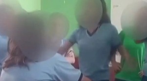 Colegio sanciona a alumna tras una brutal agresión a su compañera - ADN Digital