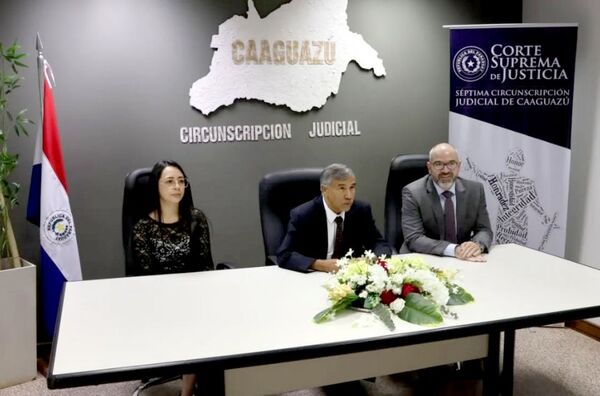 Ministro Ramírez Candia desarrolló jornada de trabajo institucional en Caaguazú