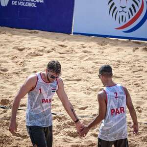 Gonzalo Melgarejo y Giuliano Massare, a cuartos en la cuarta parada del Sudamericano de vóley playa en nuestro país - Polideportivo - ABC Color