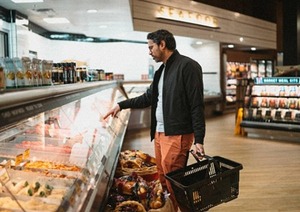 ¿Por qué el crecimiento de Paraguay no llega a todos los hogares?  Esta es la respuesta de un experto