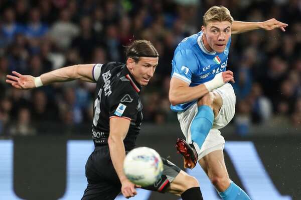 Napoli golea 4-0 a Cremonese y aplaza el Scudetto del Inter - Fútbol Internacional - ABC Color