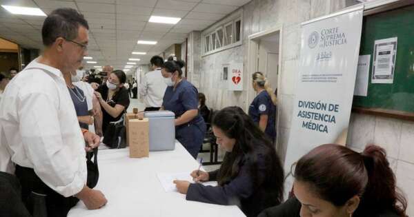 La Nación / Vacunación masiva en el Palacio de Justicia refuerza la prevención de la influenza