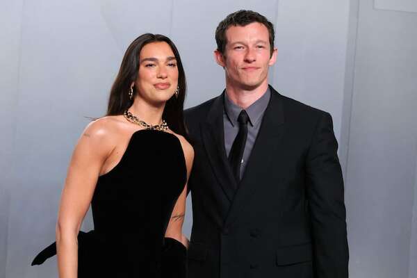 Dua Lipa daría el “sí, quiero” a Callum Turner en Sicilia - Gente - ABC Color