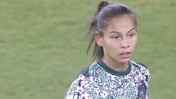 Claudia Martínez y su histórico primer gol en la mejor liga del mundo